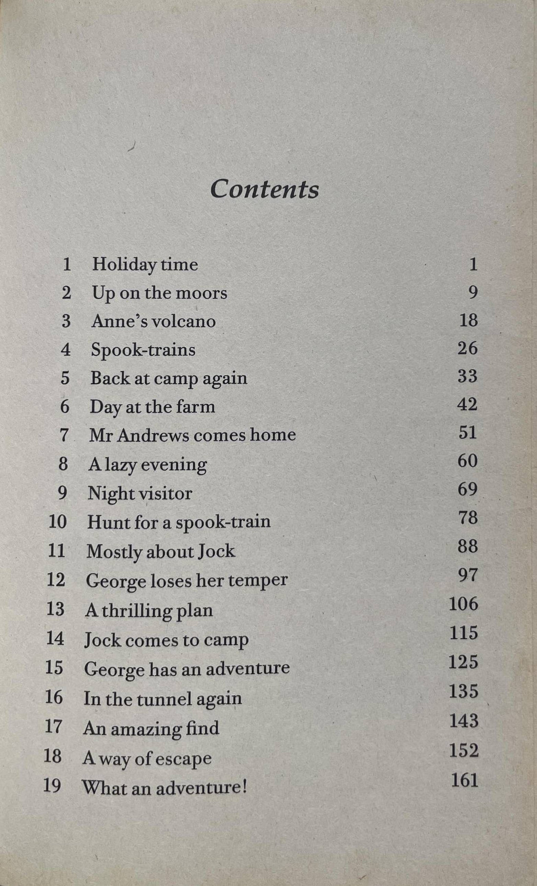 The Famous Five #7 Five Go Off To Camp