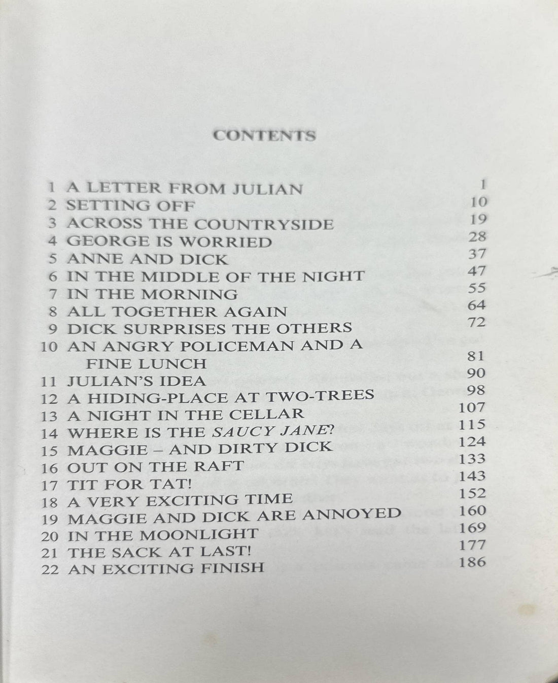 The Famous Five #10 Five on a Hike Together