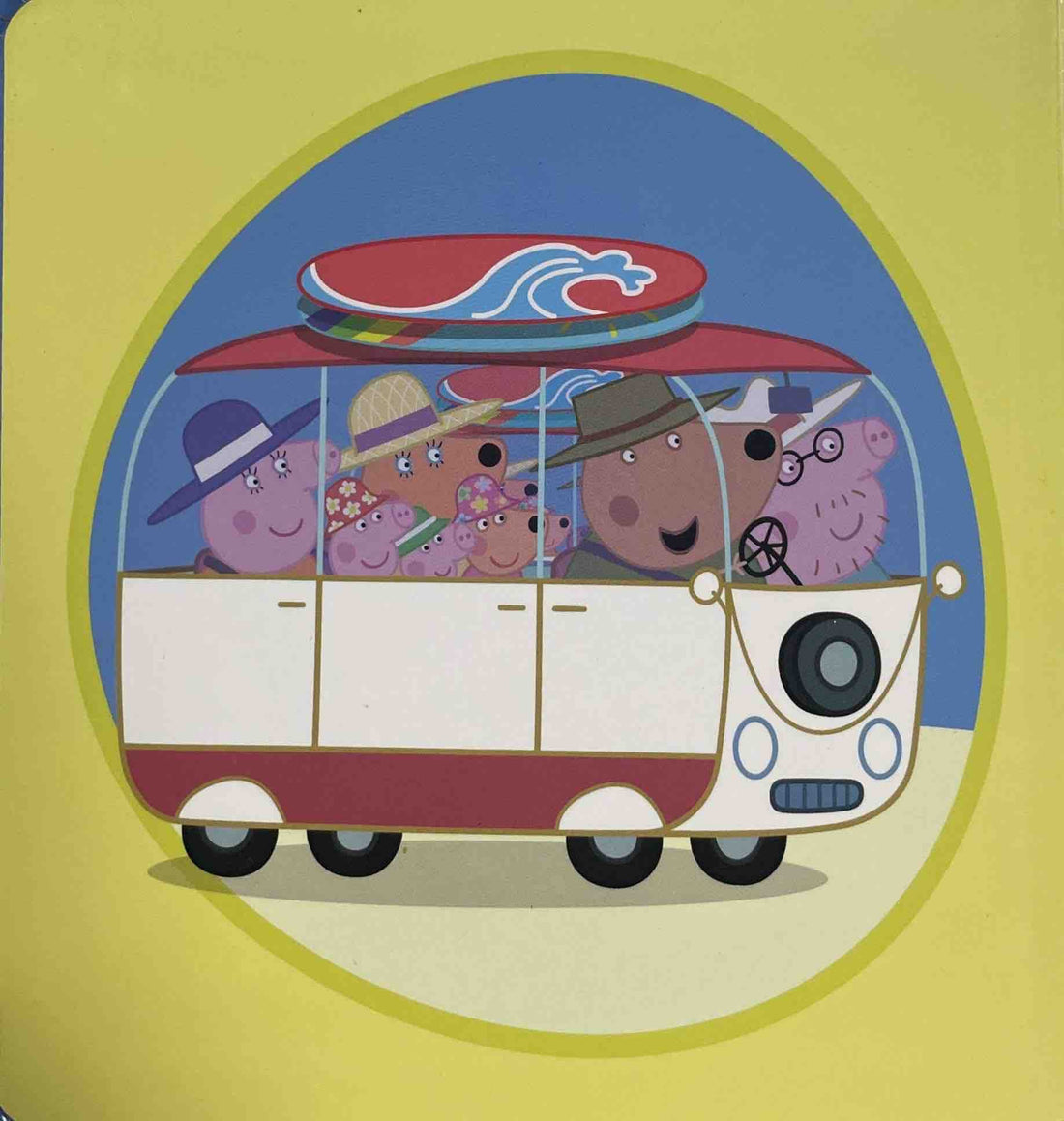 Peppa Pig: Peppa at the Beach (Board Book)
