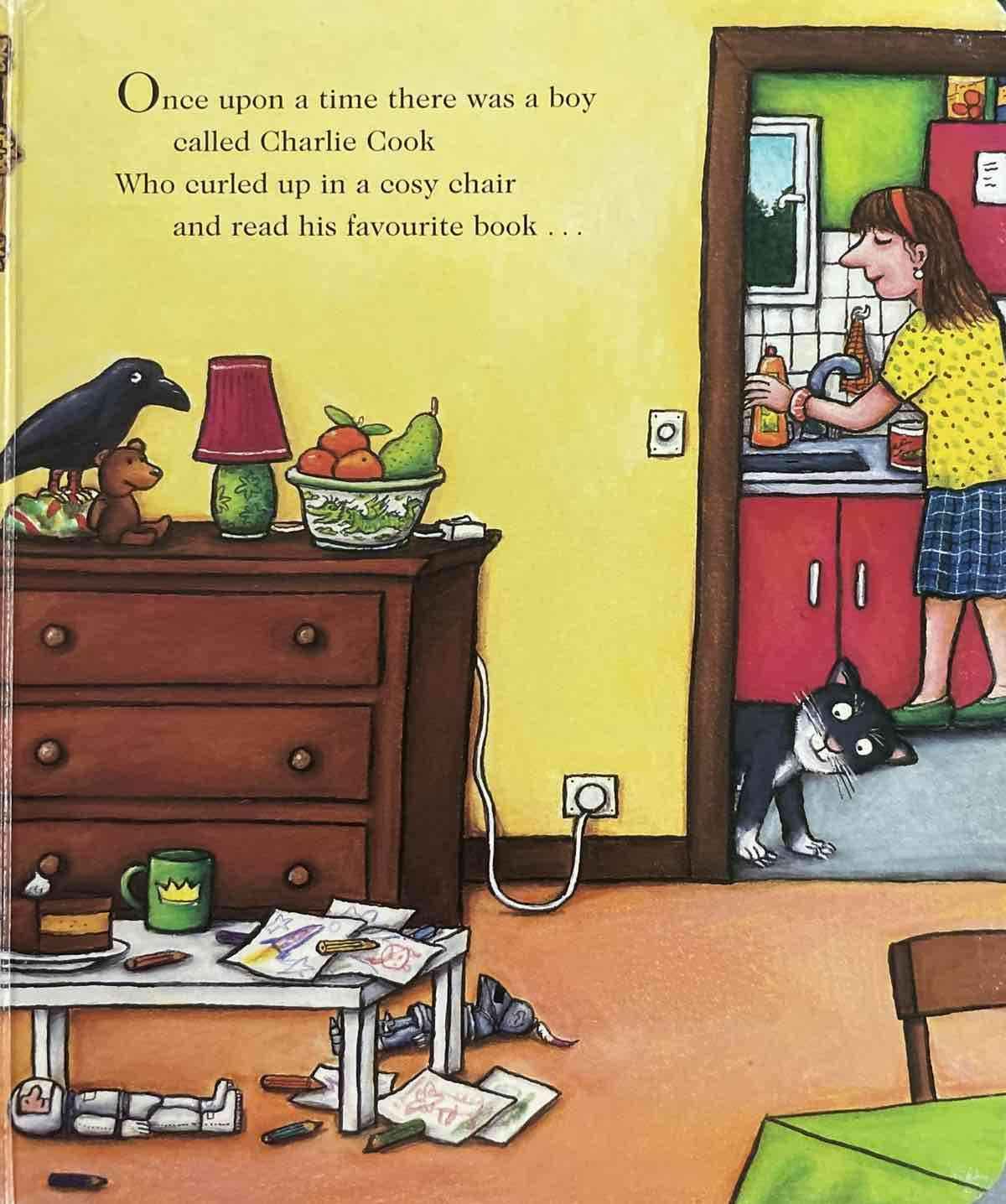 Charlie Cook's Favourite Book (Board Book)