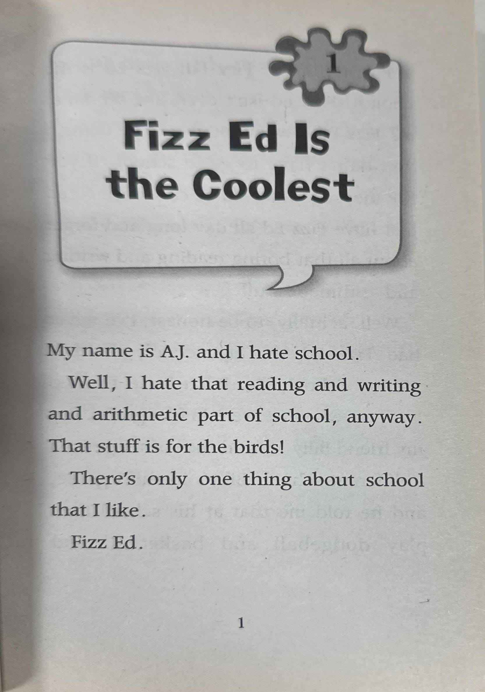 My Weird School #5 Miss Small Is off the Wall!